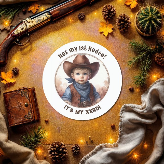 "Nicht mein 1. Rodeo" Cowboy Kleinkind Western Geb Runder Aufkleber (“Not My 1st Rodeo” Cowboy Toddler Western Birthday Classic Round Sticker)