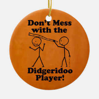 Nicht mit dem Didgeridoo-Spieler durcheinander bri Keramik Ornament