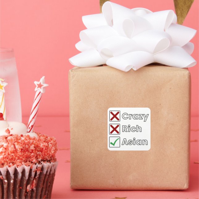 Nicht verrückt, nicht reich, nur asiatisch quadratischer aufkleber (Party)