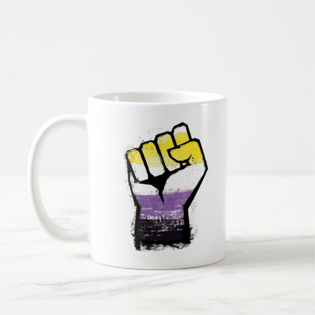 Nichtbinärer Pride-Protest-Faust Kaffeetasse (Links)
