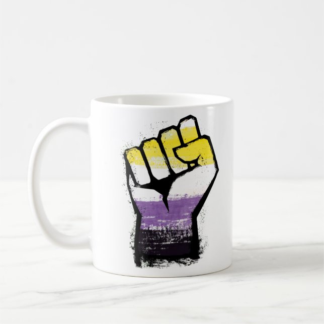 Nichtbinärer Pride-Protest-Faust Kaffeetasse (Links)