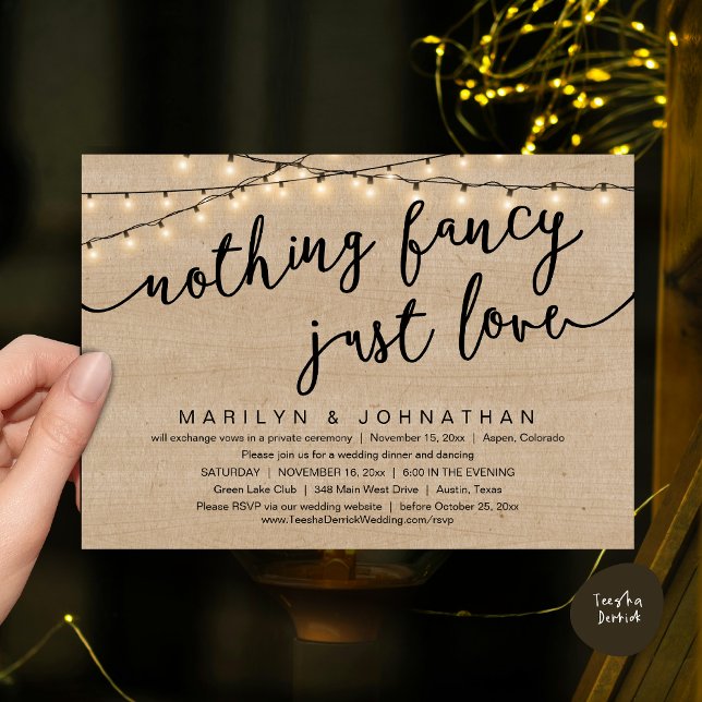 Nichts Extravagant, nur Liebe, rustikales Hochzeit Einladung (Nothing Fancy, Just Love, Rustic Cottage String Lights, Wedding Dinner Invites Card, PDF, Brown Wood)