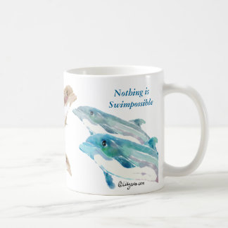 Nichts ist Schwimmende Delphine auf der Tasse
