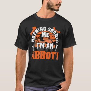 Nichts macht mir Sorgen, ich bin ein Abt Halloween T-Shirt