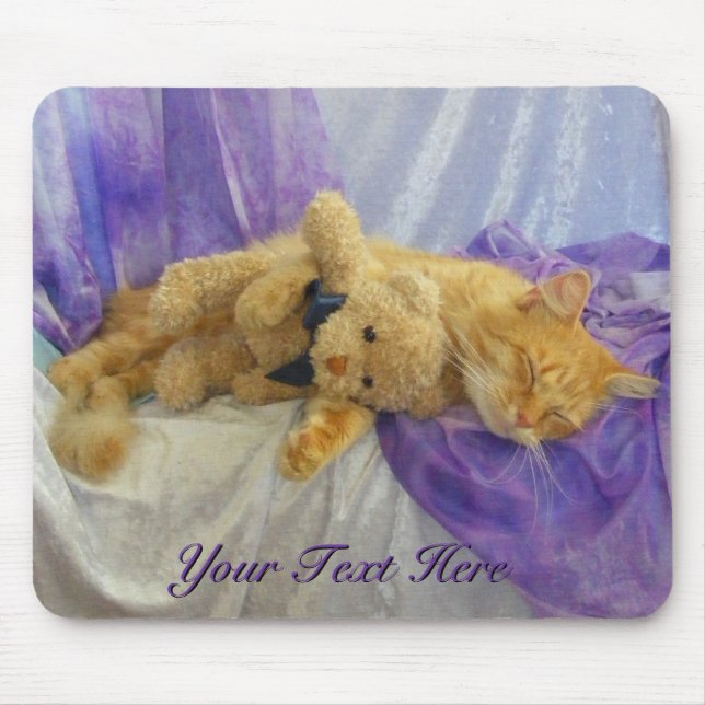 Nickerchen machende Miezekatze Mousepad (Vorne)