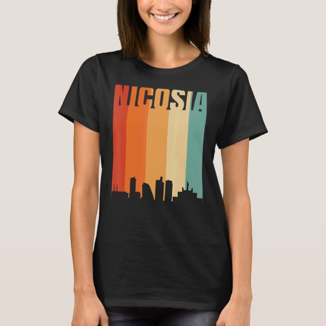 Nicosia Skyline T-Shirt (Vorderseite)