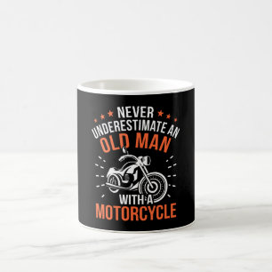 Nie ein altes, sonniges Motorrad unterschätzen Kaffeetasse