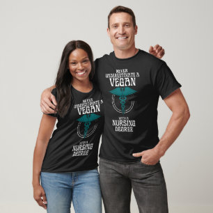 Nie unter der Schätzung eines Veganen Unisex-T-Shi T-Shirt