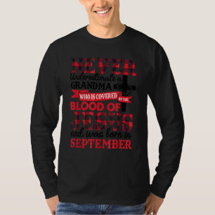 Nie unterschätzen Sie die Oma September Geburtstag T-Shirt