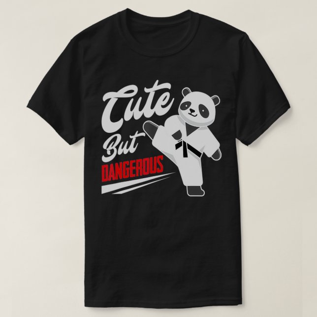 Niedlich, aber gefährlich Panda Taekwondo kämpfen  T-Shirt (Design vorne)