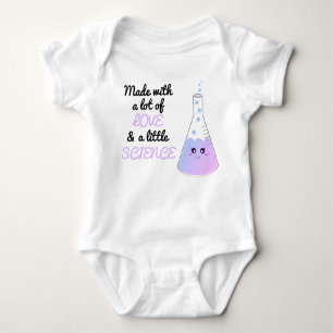 Niedlich aus Liebe und Science Beaker Lila blau Baby Strampler