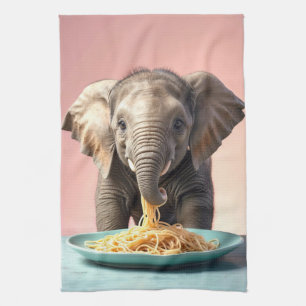 Niedlich Baby Elephant Eating Spaghetti Geschirrtuch