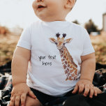 Niedlich Baby Giraffe Personalisiert T-shirt<br><div class="desc">Niedliche Babygiraffe personalisiert zum Shirt. Original-Kunstwerk von Komila Y.</div>