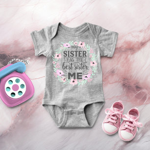 Niedlich Baby Girl Schwester Boho Typografie Baby Strampler
