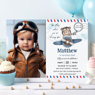 Niedlich Bear Flugzeug Time Fliegt 1. Geburtstag F Einladung