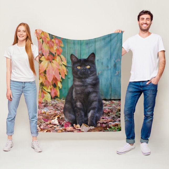 Niedlich Black Cat Kitten mit roten Blätter Blue D Fleecedecke (Beispiel)