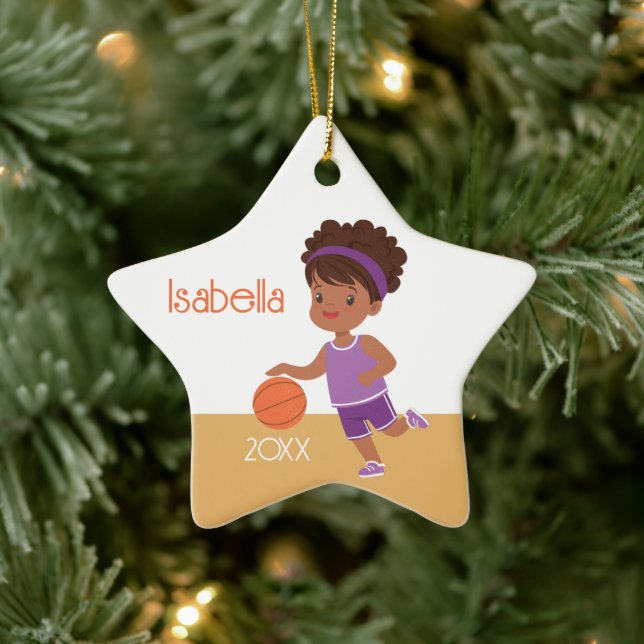 Niedlich Black Girl Basketball Personalisiert Keramik Ornament (Baum)