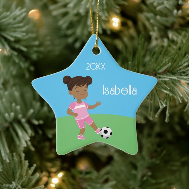 Niedlich Black Girl Soccer Personalisiertes Weihna Keramik Ornament (Baum)