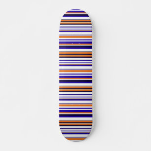 Niedlich-blaue Streifen Skateboard