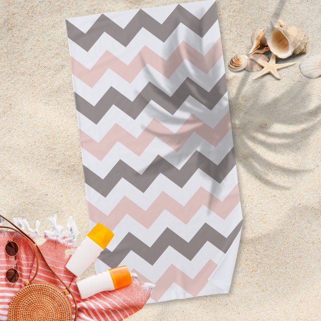 Niedlich Blush Pink Grau Zickzack Pattern Strandtu Strandtuch (Von Creator hochgeladen)