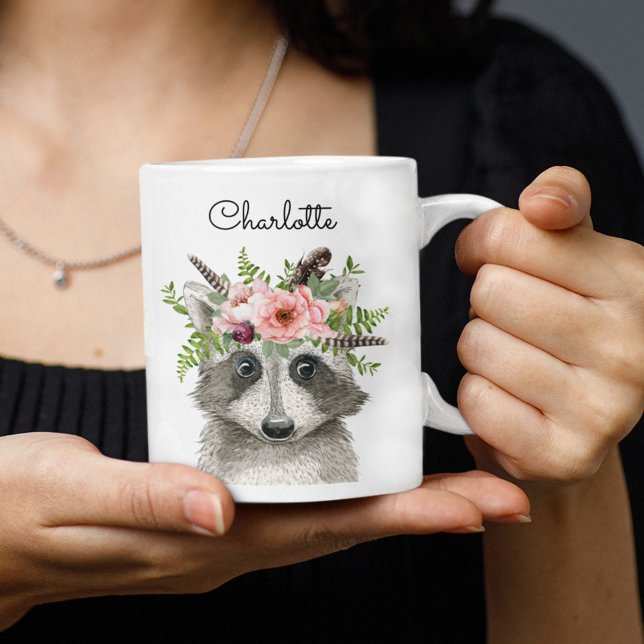 Niedlich Boho Raccoon mit Blume und Feathers Crown Kaffeetasse (Von Creator hochgeladen)