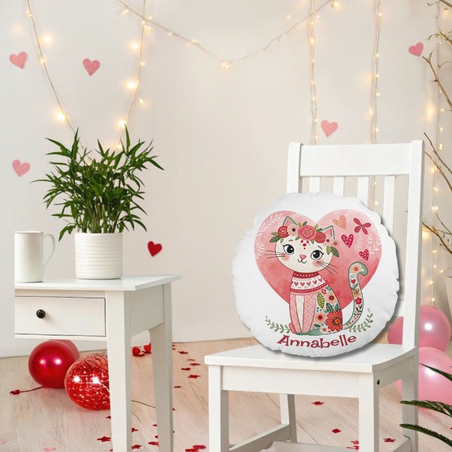 Niedlich Boho Valentine Cat Rundes Kissen (Von Creator hochgeladen)