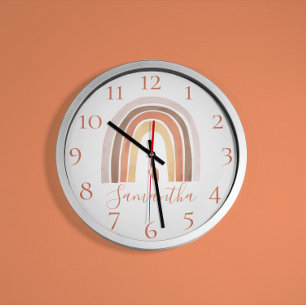 Niedlich Boho Watercolor Rainbow Individuelle Name Runde Wanduhr