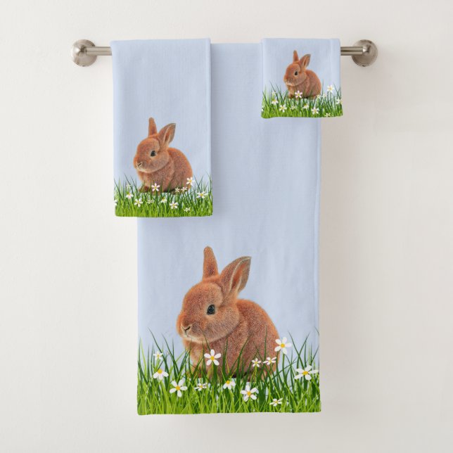 Niedlich Brown Bunny & Blume auf Light Blue Badhandtuch Set (Insitu)