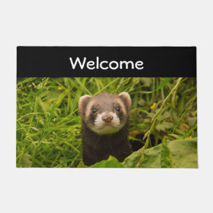 Niedlich Brown Ferret im Gras-Foto Fußmatte