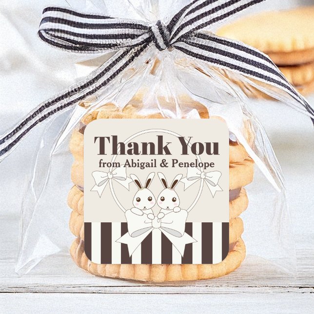 Niedlich Bunny Girl Twin Baby Showroom / Birthday  Quadratischer Aufkleber (Von Creator hochgeladen)