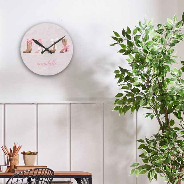 Niedlich Coquette Cowgirl Stiefel Personalisiert Runde Wanduhr (Cute Coquette Cowgirl Boots Personalized Wall Clock)