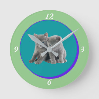 Niedlich Cudly Little Kittens Best Friends Runde Wanduhr