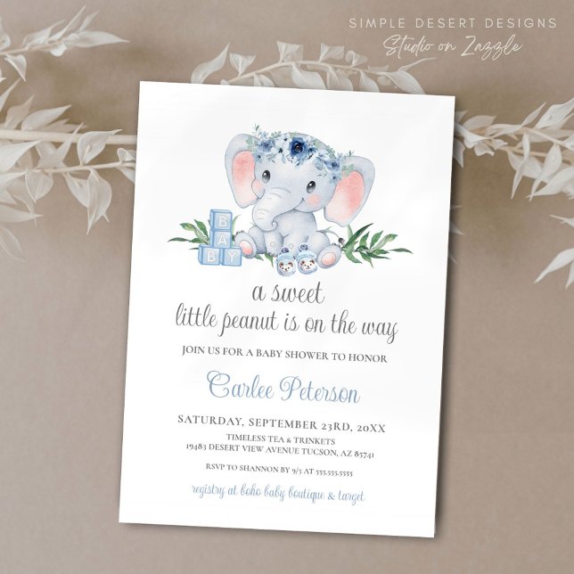 Niedlich Elephant Blue Floral Boy Baby Dusche Einladung (Cute Elephant Baby Shower Invitation with Blue Floral and Greenery, Calligraphy Script)