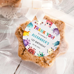 Niedlich farbenfroh unser kleines Monster Geburtst Runder Aufkleber