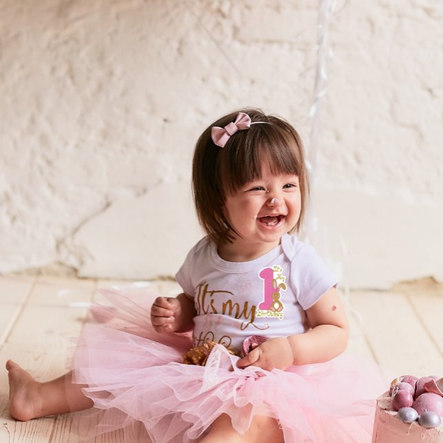 Niedlich First Birthday Girl Bunny Aufkleber (Von Creator hochgeladen)