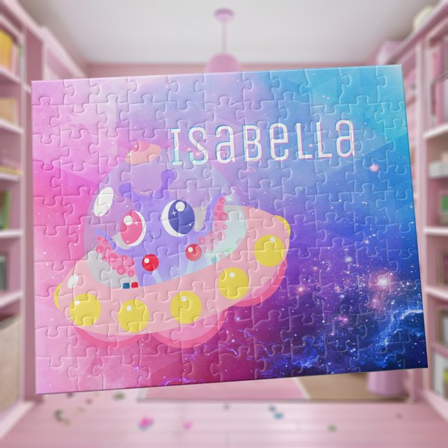 Niedlich Flying Saucer Space Alien Pink Blue Girl  Puzzle (Cute pink and purple space alien flying saucer jigsaw puzzle personalized with little girl's name)
