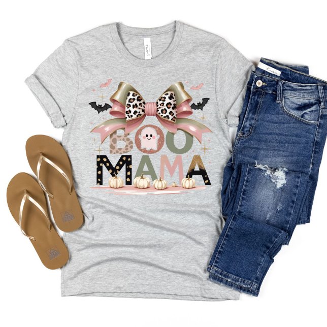Niedlich Funny Boo Mama Halloween Coquette Bow T-Shirt (Boo Mama Halloween Mom T-shirt with Pink Green Leopard print Coquette Bow, cute ghost pumpkins)