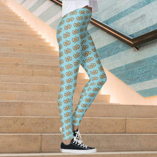 Niedlich geknotete Doppelprätzel auf blass blau od Leggings