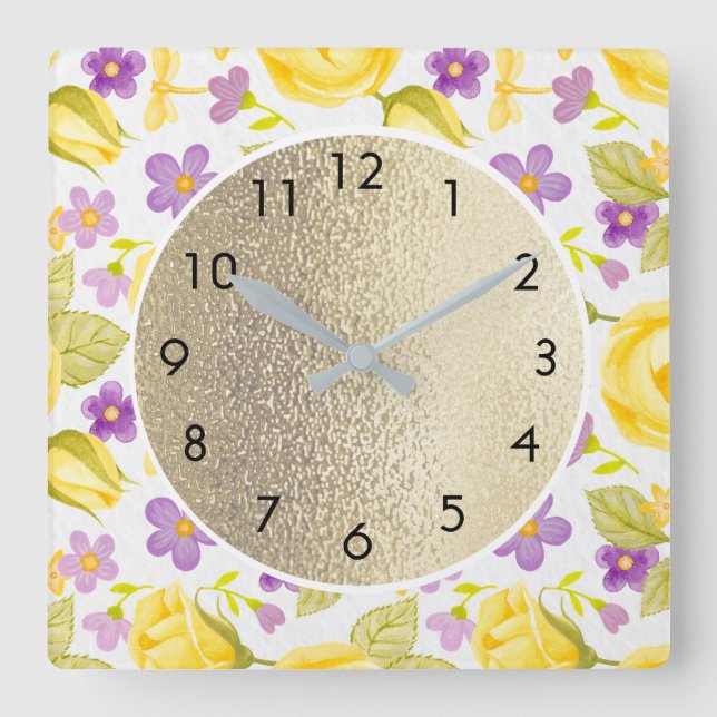 Niedlich-gelb-violette Blumen auf Weiß und Gold Quadratische Wanduhr (Vorderseite)