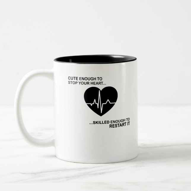 Niedlich genug, um dein Herz zu stoppen... ...Gesc Zweifarbige Tasse (Links)