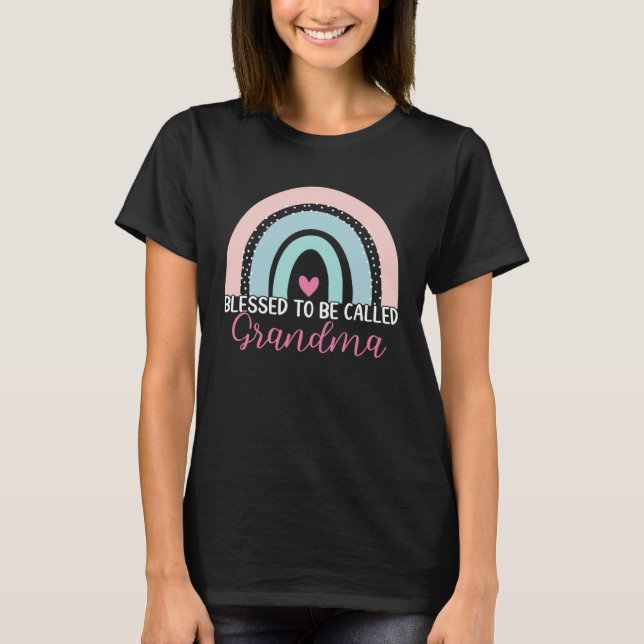 Niedlich gesegnet, als Oma Boho Rainbow-Mama bezei T-Shirt (Vorderseite)
