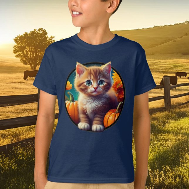 Niedlich Ginger Kitten Autumn Harvest Pumpkins Boy T-Shirt (thanksgiving ginger cat kitten cute cost autumn fall harvest pumpkin orange tabby cat boys t-shirt)