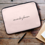 Niedlich Girly Modern Pink Monogram Cursive Full N Laptopschutzhülle<br><div class="desc">Ein gürtelrosa kursives Monogramm-Design für den Alltag.</div>