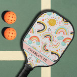 Niedlich Girly Whimsical Colorful Rainbow Herzname Pickleball Schläger<br><div class="desc">Niedliches Girly Whimsical Colorful Rainbow Heart Personalisiert Name Pickleball Paddel bietet farbenfrohe whimsical Regenbogen,  Sonne und Herzen. Personalisieren Sie Ihren individuelle Name,  indem Sie den Text im dafür vorgesehenen Textfeld bearbeiten. Perfektes Geschenk für Weihnachten,  Geburtstag,  Muttertag,  Schwester oder beste Freunde. Entworfen von ©Evco Studio www.zazzle.com/store/evcostudio</div>