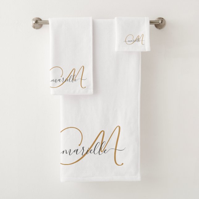 Niedlich Gold Monogram Script Name Eleganweiß Badhandtuch Set (Insitu)