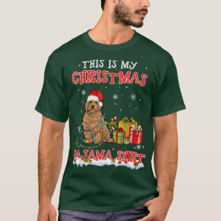 Niedlich Goldendoodle auf Schnee Weihnachten Pajam T-Shirt