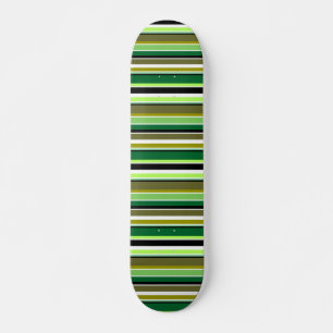 Niedlich-grüne Streifen Skateboard