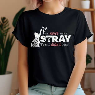 Niedlich habe ich noch nie eine Stray getroffen, d T-Shirt