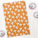Niedlich Halloween Ghost Orange Geschirrtuch<br><div class="desc">Viele kleine weiße Geister auf einem orangen Hintergrund. Ein lustiges Muster für diejenigen,  die niedliche und spukhafte Dinge mögen. Besonders gut zu Halloween. Originelle Kunst von Nic Squirrell.</div>