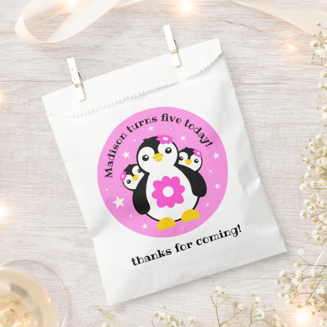 Niedlich Happy Birthday Girl Pinguins Pink Blume Geschenktütchen (Ausgeschnitten)